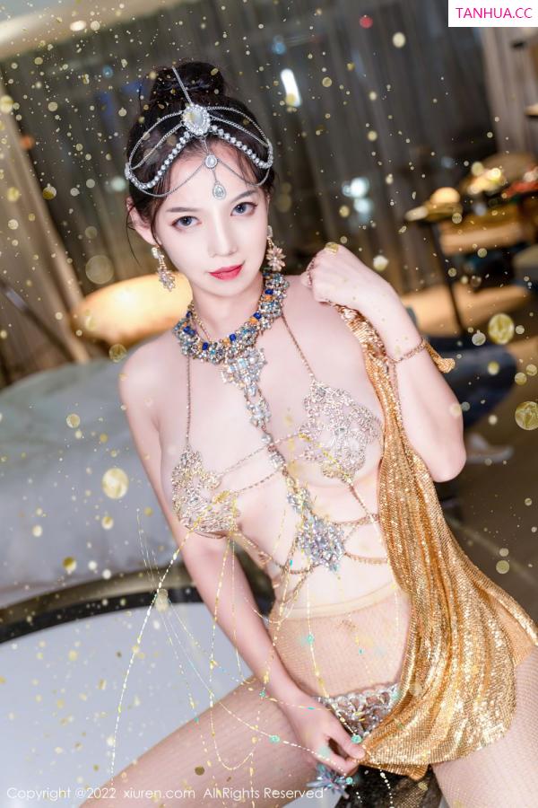 大美媚京  [XiuRen]高清写真图 2022.09.08 No.5559 大美妞儿第46张图片